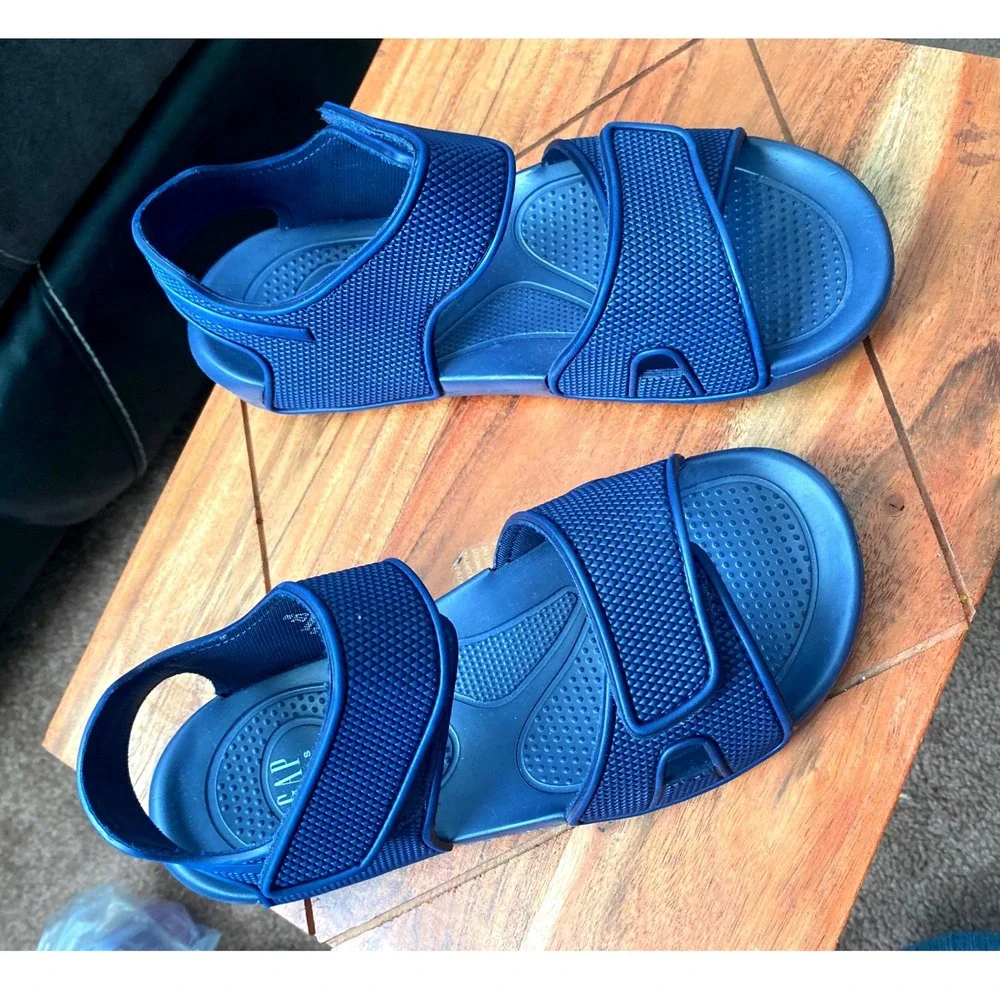 GAP Kids Sandals Water Shoes Adjustable Straps‎ Blue Size 3/4